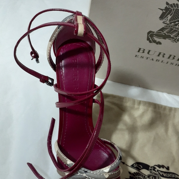 Burberry Wedge Heels - Picture 5 of 5